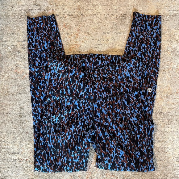 Lululemon Fast & Free 25” Leggings size 2 - Picture 5 of 6